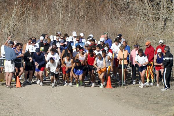 The race starts - check out all the runners setting their watches.